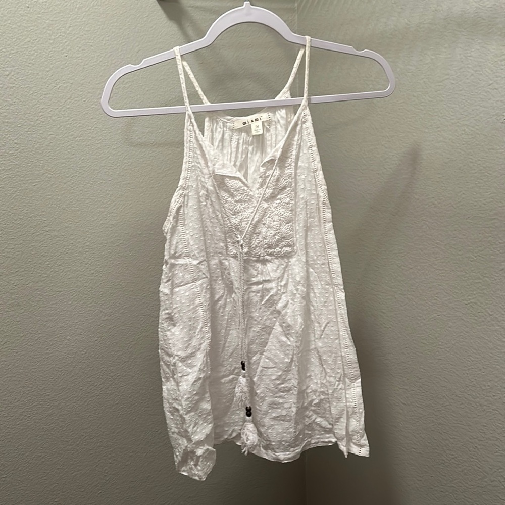 Light weight white tank size M